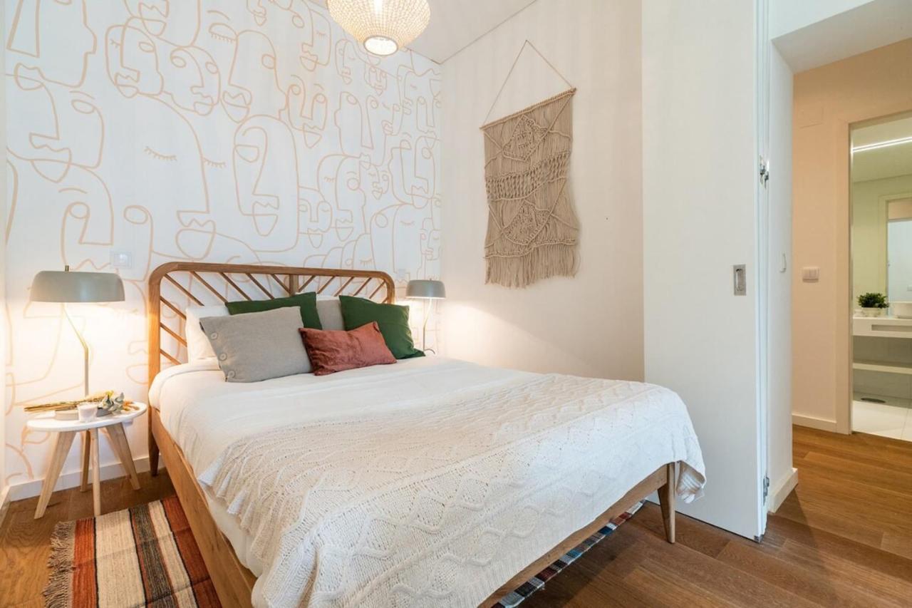 Graceful Design Studio With Romantic View Lisbon Bagian luar foto